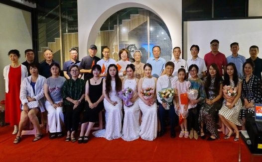 纪念中国人民抗日战争暨世界反法西斯战争胜利80周年–我市举办“琴韵传文脉·珍珠映东西”主题钢琴音乐会